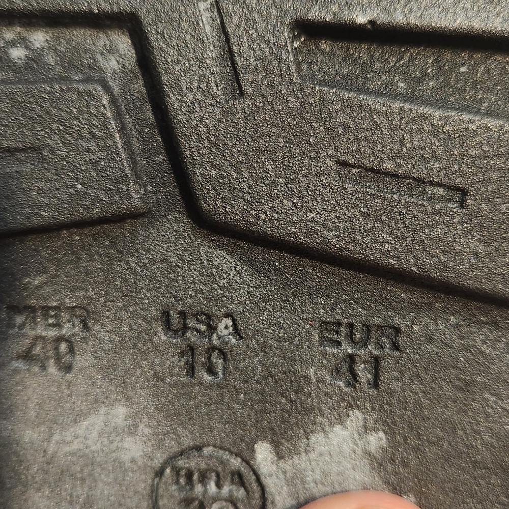 The wolf combat boots